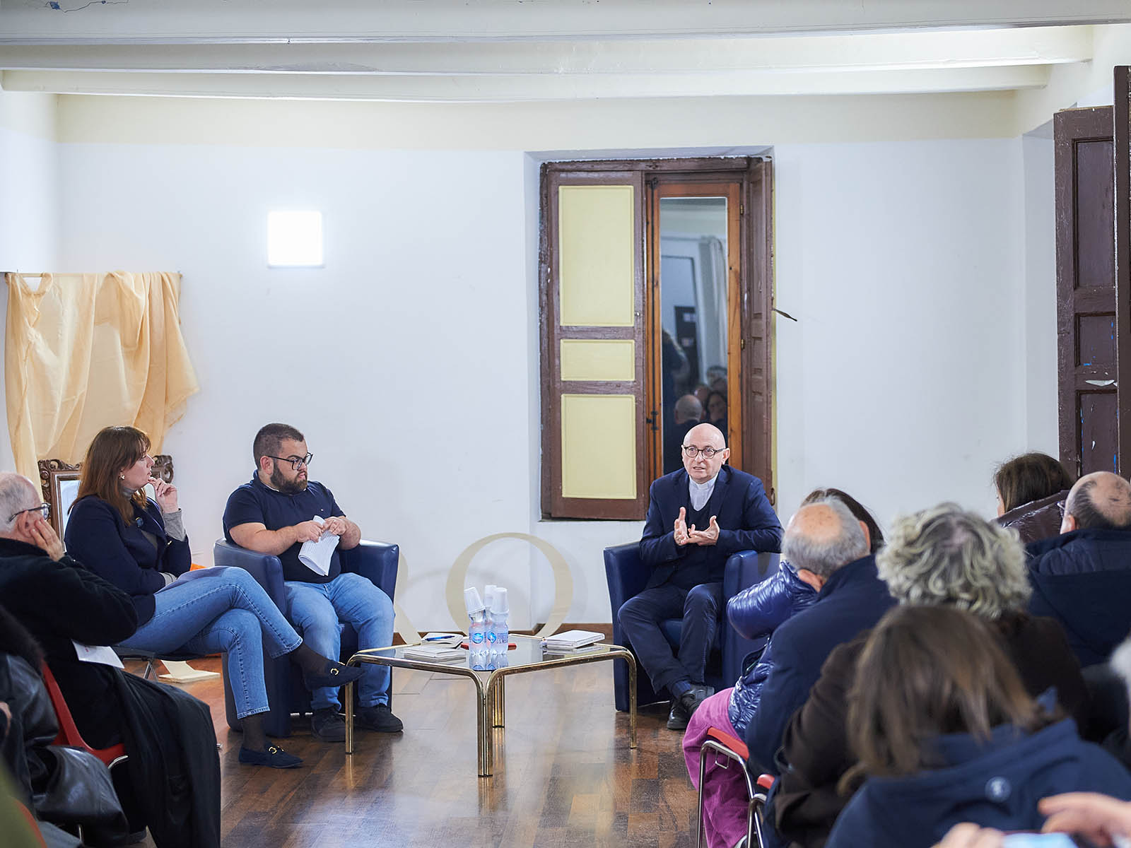 Foto presentazione del libro "Dare un'anima alla politica" di don Bruno Bignami del 28 gennaio 2025