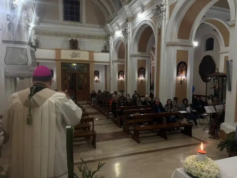 Foto per "Mons. Maniago a Castagna e Carlopoli: una Chiesa che ascolta, accoglie e costruisce il futuro" del 17 ottobre 2026